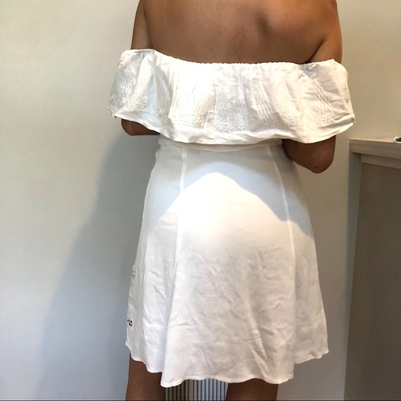 Off the Shoulder White Dress - Picture 3 of 3